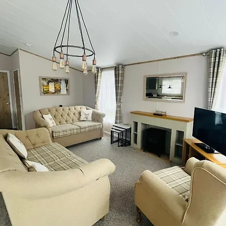 Eastgate With Hot Tub